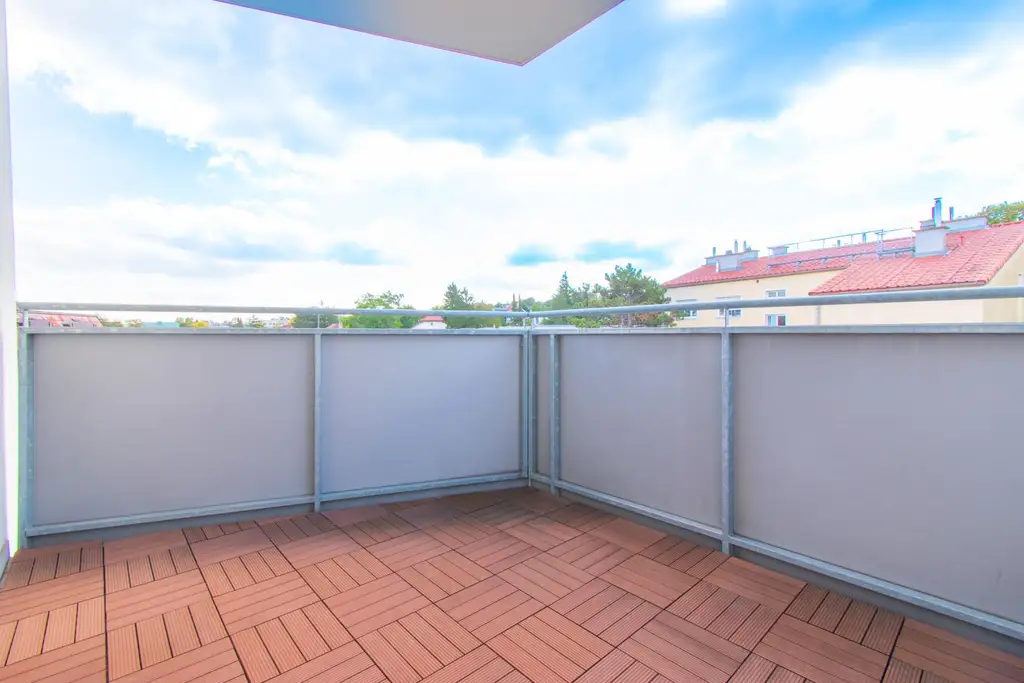 "Lichtdurchströmte Dachgeschosswohnung – inkl. Garagenstellplatz!"