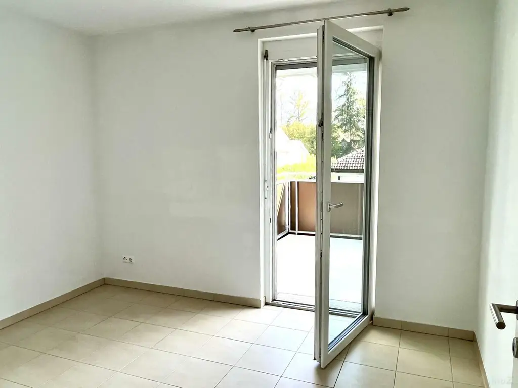 ruhige, helle und freundliche 3 Zimmer Wohnung mit Großbalkon vermietet bis 1.3.2027 dz. rund  3,3 % Rendite