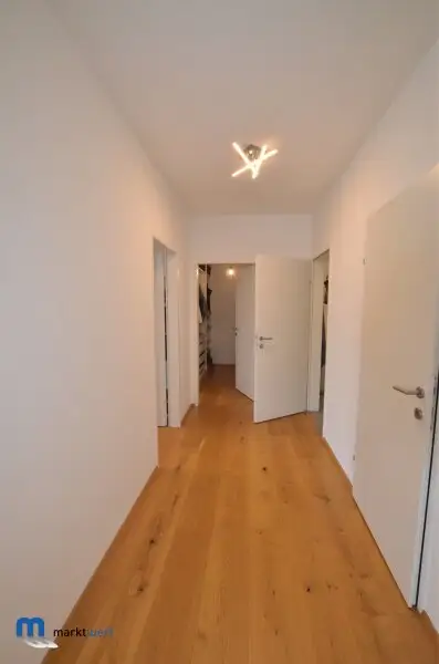 Traumhafte 4-Zimmer-Wohnung mit Loggia, Terrasse, Hobbyraum, TG-Stpl. in Linz-Urfahr!