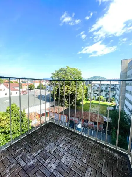 KEINE PROVISON I SONNIGE LOGGIA I KOMPLETT ERNEUERT I 3-ZIMMER-DOMIZIL I BESTE LAGE BEIM LEND I HELL & LUFTIG I RUHIGES WOHNEN I TIERFREUNDLICHES ZUHAUSE I PROJEKT WOHNEN I