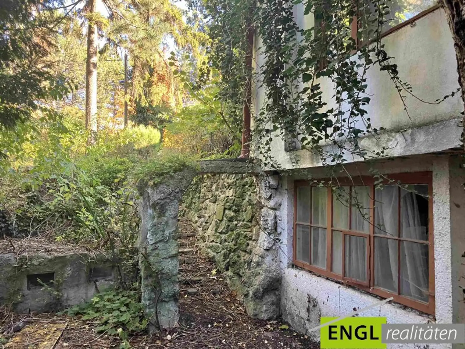 Bestandsgebäude am Grund