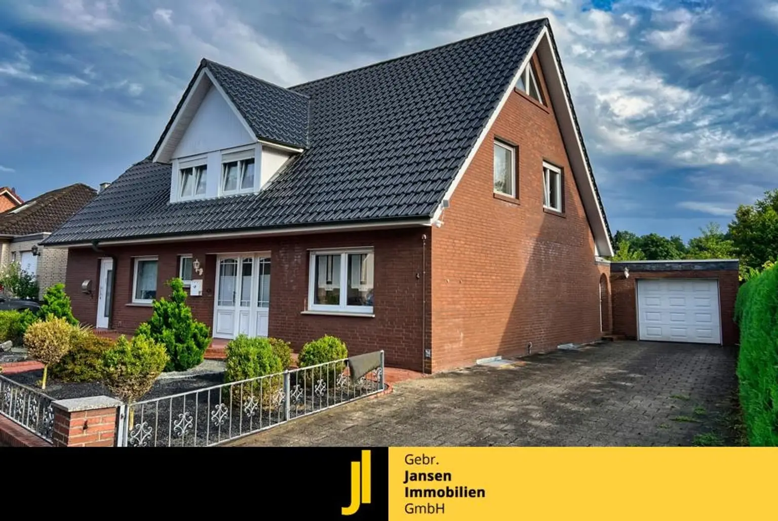 Alle unter einem Dach! Einfamilienhaus mit Einliegerwohnung & viel Platz!