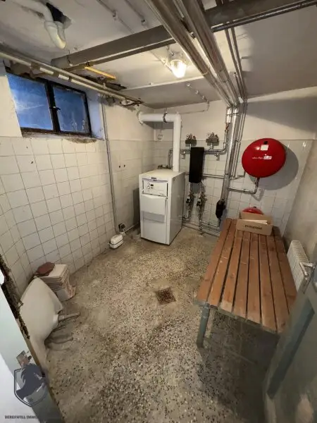 Einfamilienhaus mit Garten, Garage zu vermieten