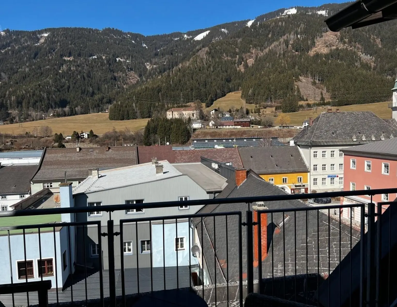 Zinshaus / Renditehaus "Büro-Wohn-Geschäftsgebäude mit großer, TOP ausgestatteten Maisonettenwohnung!