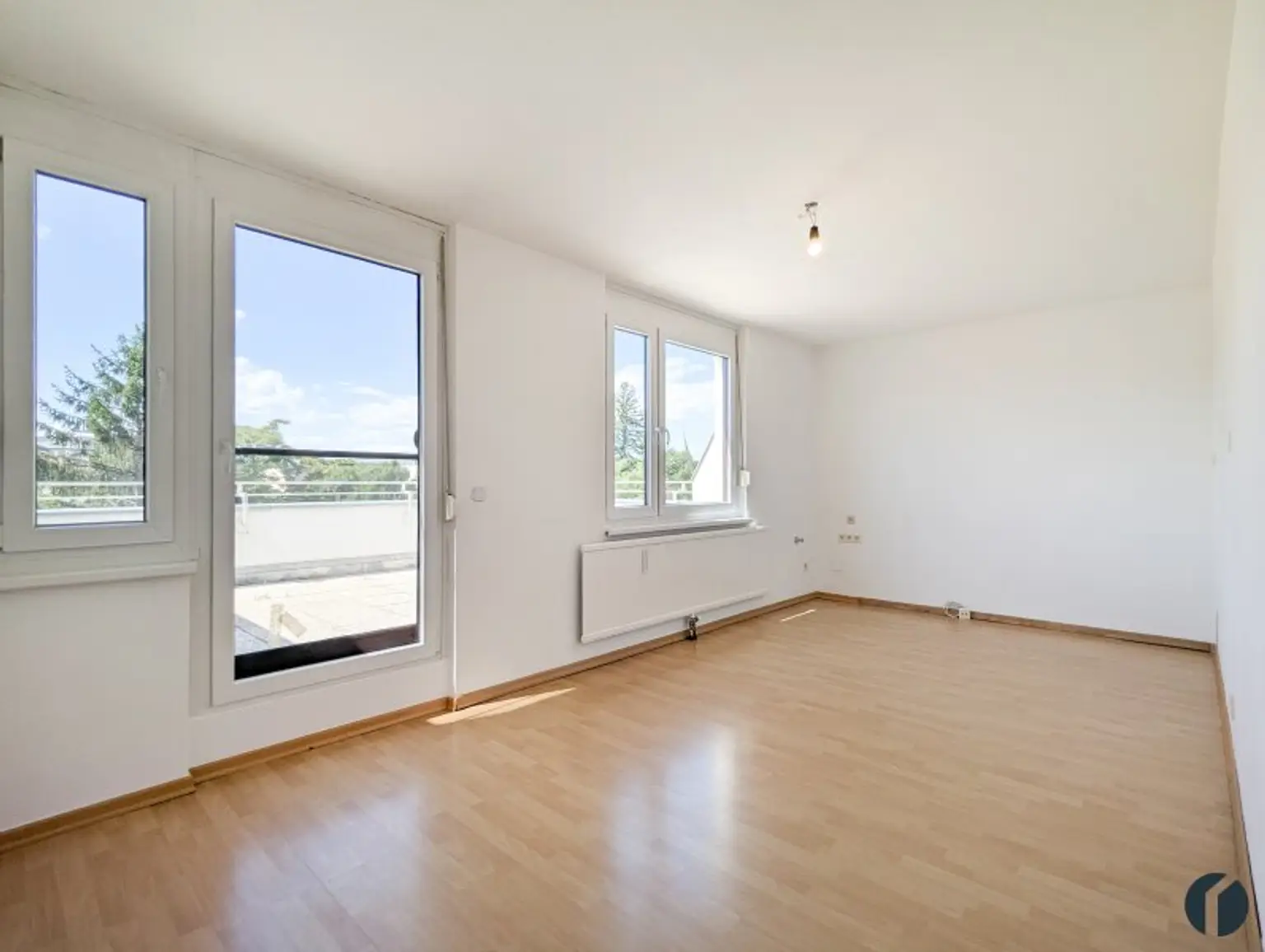 Ganz oben. Ganz privat. 2 Terrassen für jeden Sonnenmoment. 2-Zimmer-Wohnung in zentraler Lage.