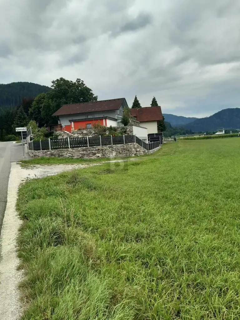 LANDHAUSVILLA MIT WELLNESSOASE