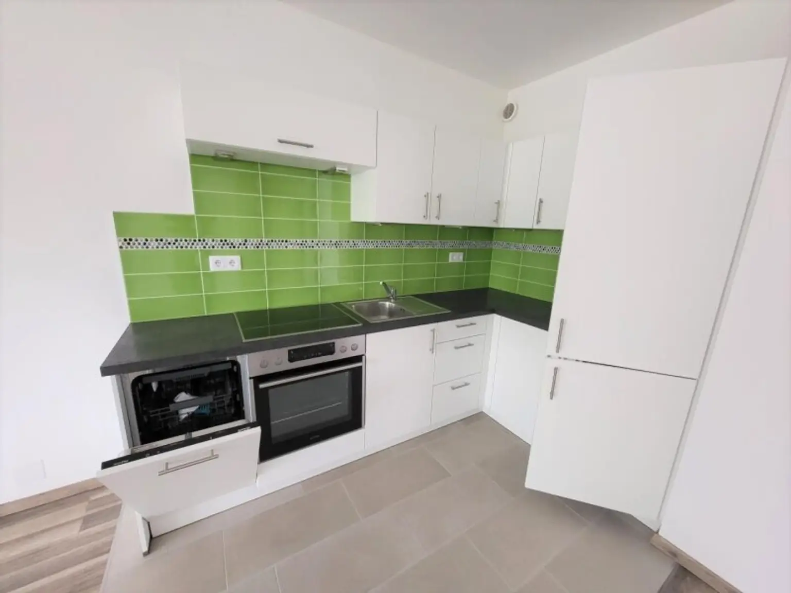 bereits ausgestattete Küche