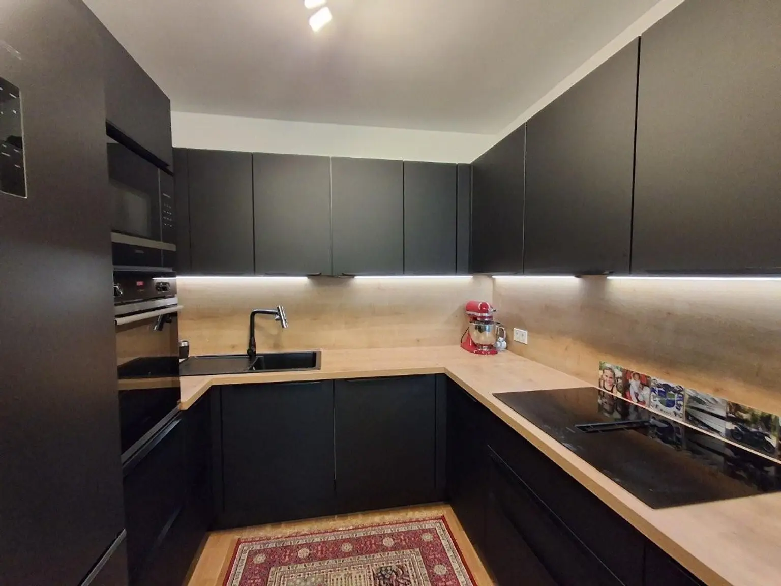 "Single-Hit! Neue vollausgestattete Garten-Wohnung mit PP nahe U1 DZ"