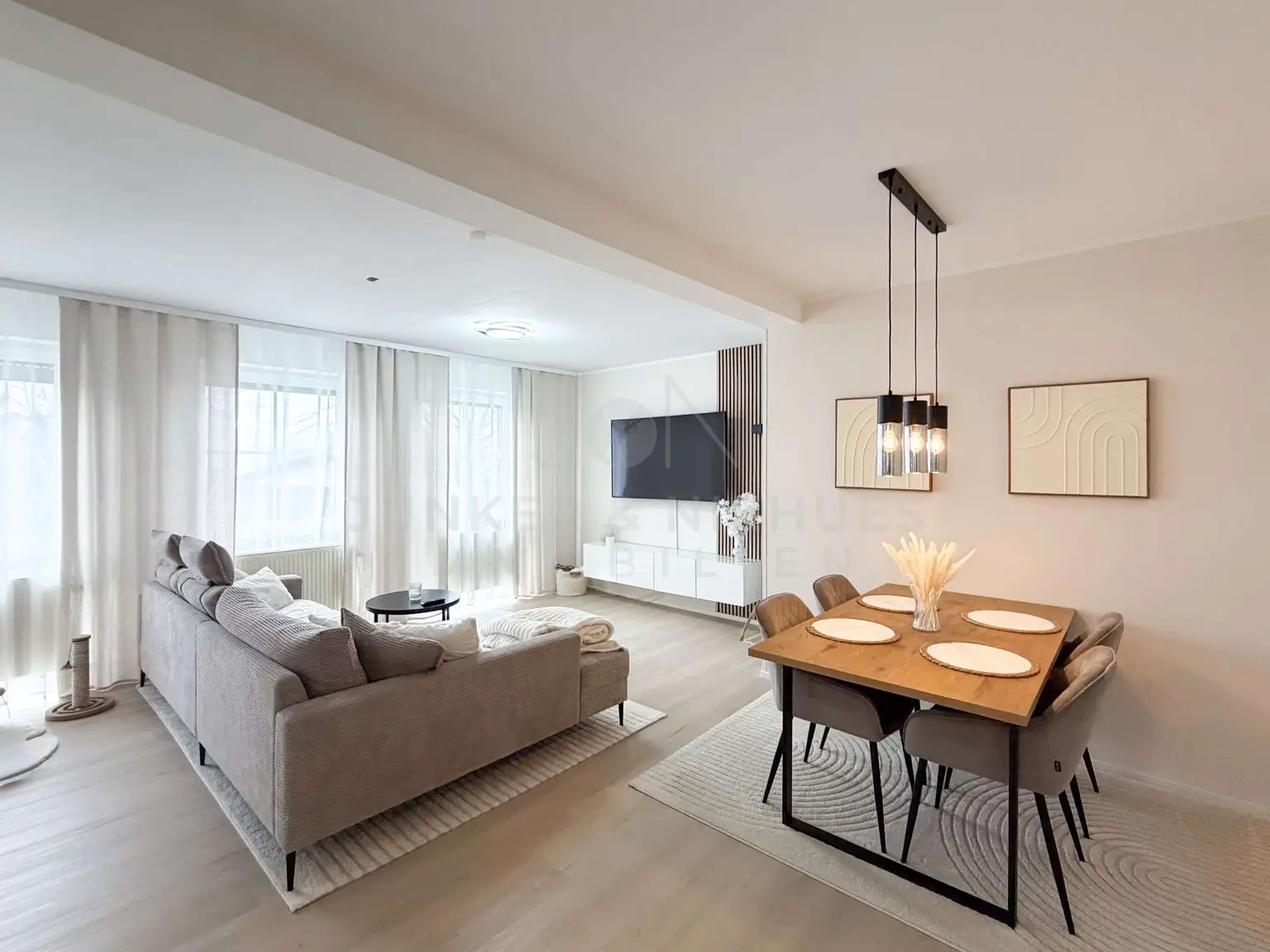 Wohn- und Essbereich