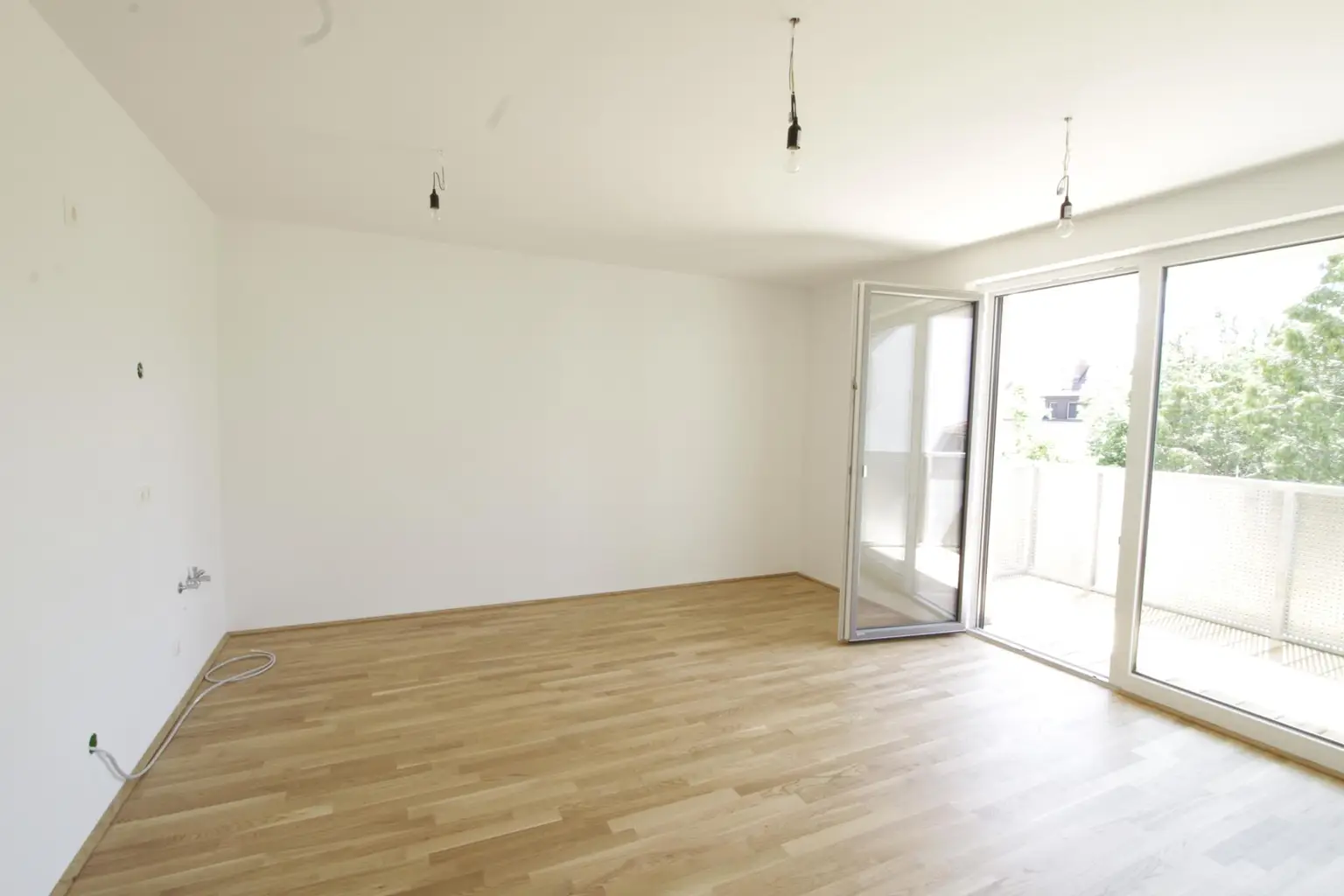 Erstklassiger Wohntraum in Ternitz – 3-Zimmer-Neubauwohnung mit Balkon und Garten