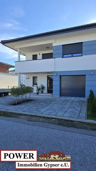 sofort zu beziehen ! Großzügiges, gemütliches Top Ausgestattetes Eckreihenhaus