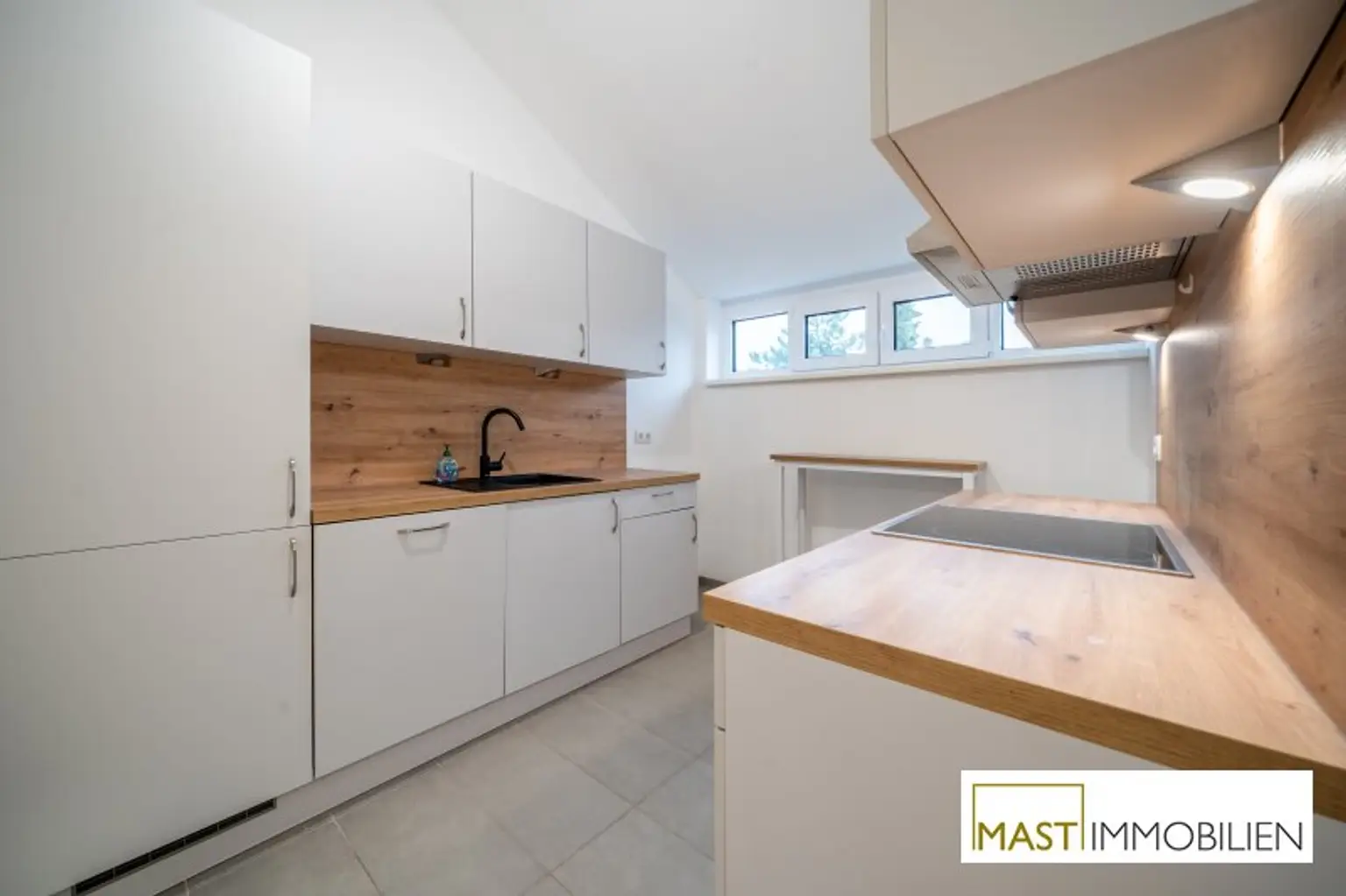 Frisch verfügbar: 3-Zimmer-Wohntraum mit Balkon in Breitenlee
