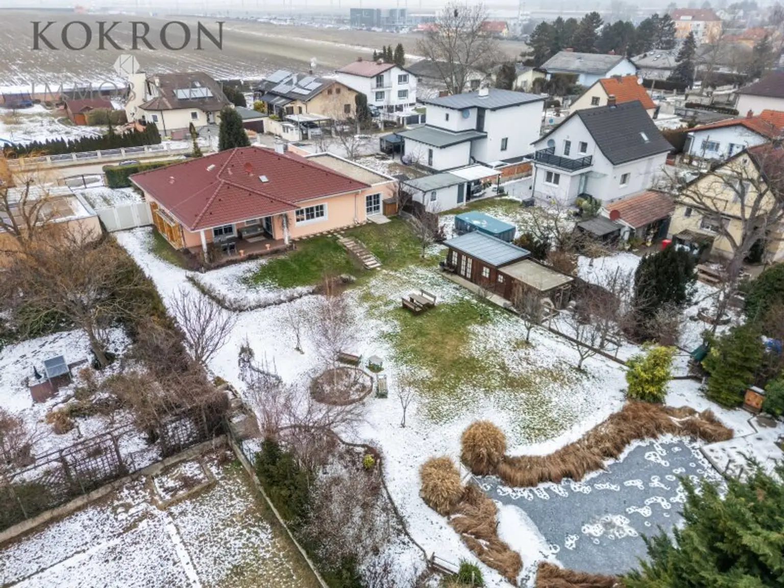 Bungalow und großes Grundstück