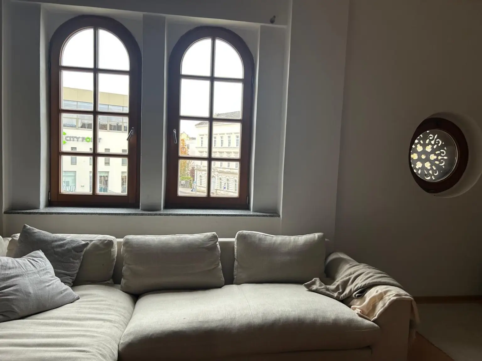 Historische Villa ALMEROTH im Stadtzentrum- Wohnen auf 250 m2 im OG plus 4 Untermieter