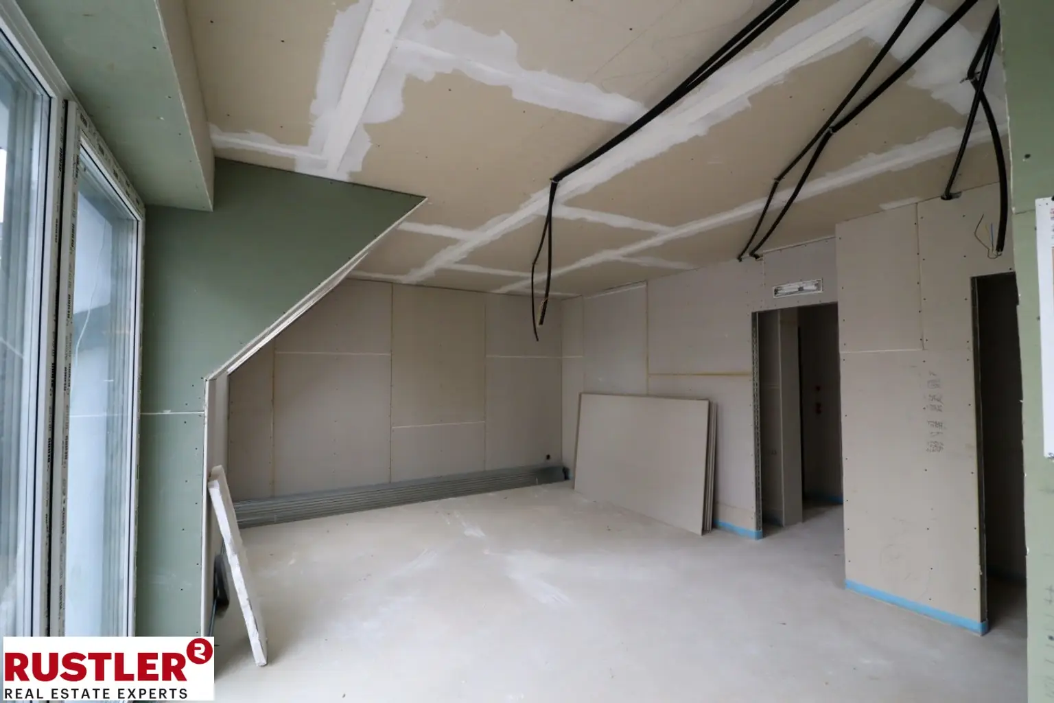 3-Zimmer-DG- Wohntraum mit Balkon - Nähe Kutschkermarkt