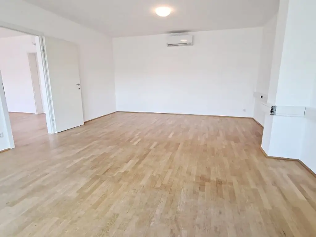 ZIEGLERGASSE bei FUZO Mariahilfer Straße, 141 m2 Bürofäche, 3 Zimmer, Serverraum, Küche, Klimaanlagen, Dachgeschoß