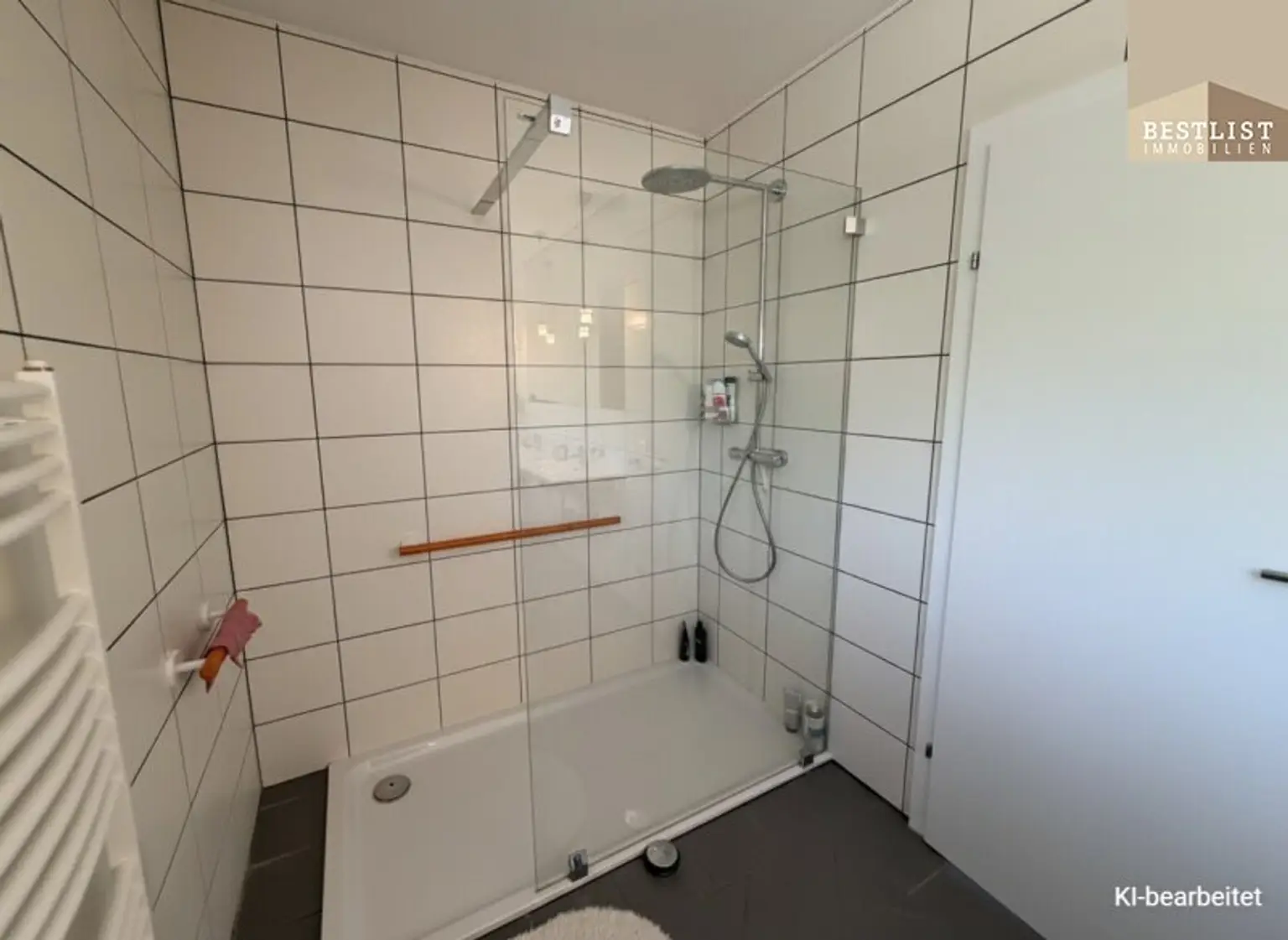 Moderne Eleganz trifft Naturidylle – energieeffizientes Einfamilienhaus mit großzügiger Terrasse in der Hinterbrühl