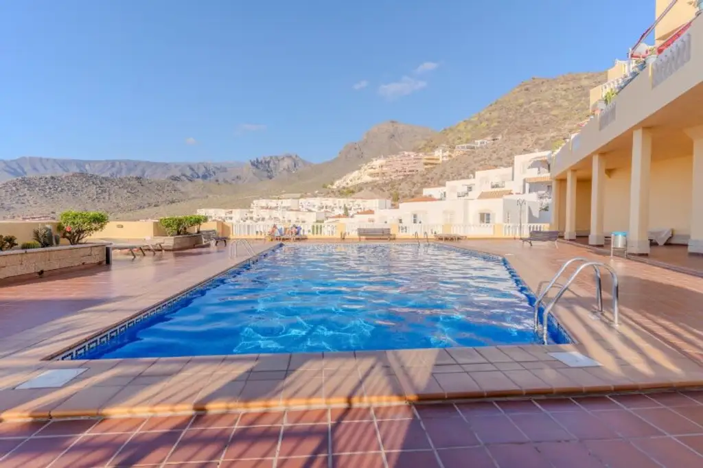 Erstaunlich ansprechend renovierte Wohnung mit Meerblick in San Eugenio