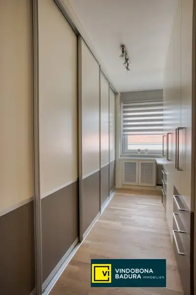 Helle und großzügige 3-Zimmer Wohnung mit Loggia | Teilmöbliert