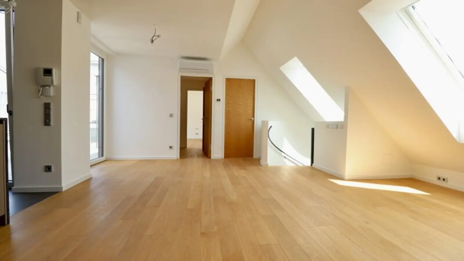 Wohn/ Essbereich - Blick Master Bedroom