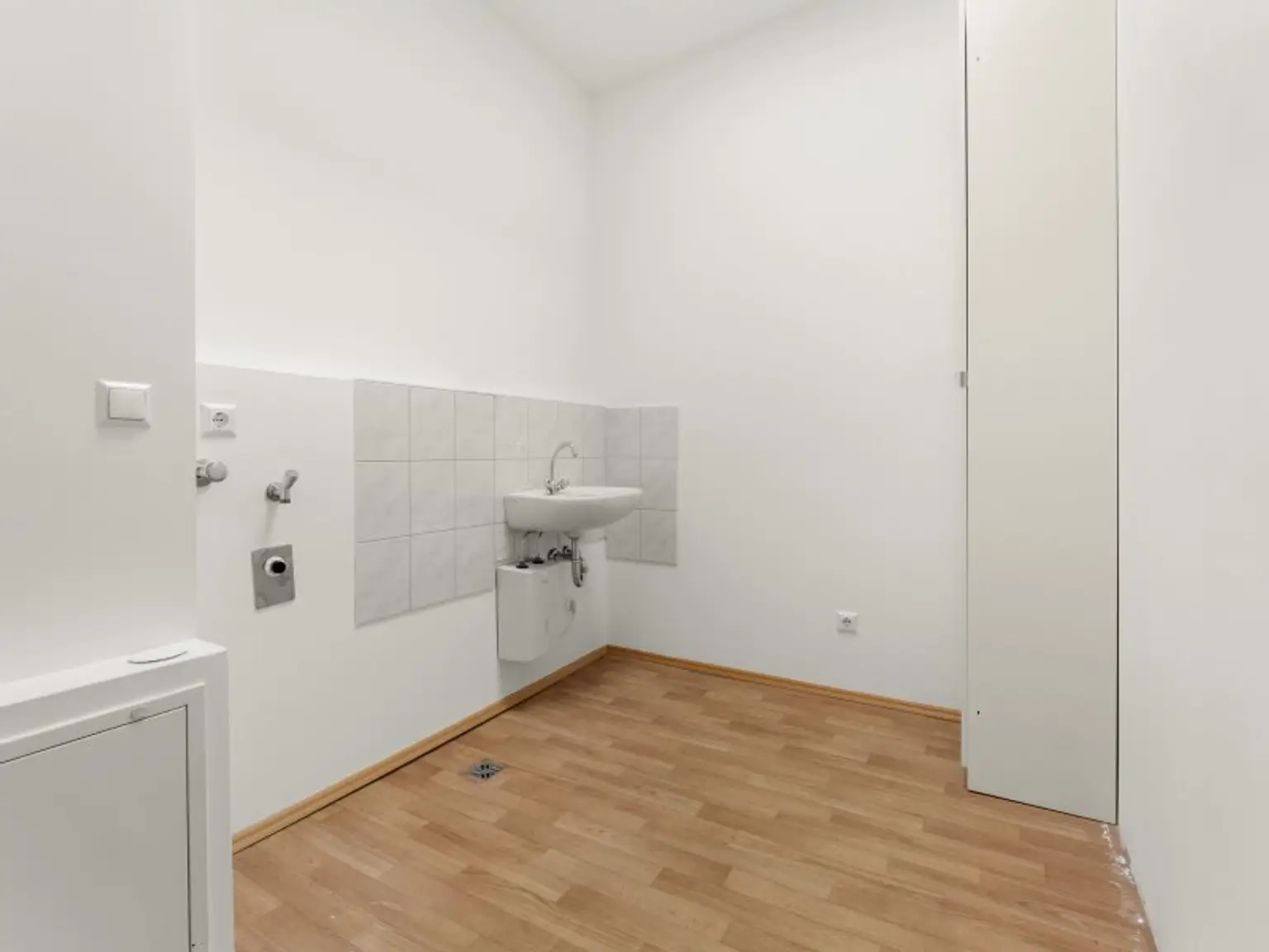 Traumhafte und junge 4 Zimmer 110m² Terrassenwohnung plus 2 Tiefgaragenplätze - Stadtwohnung - Hans-Sachs-Straße