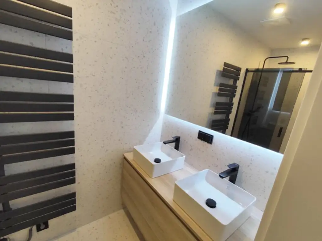 Krongasse! Erstbezug DG-Terrassenwohnung auf liebevoll neu saniertem Altbauhaus - Top16