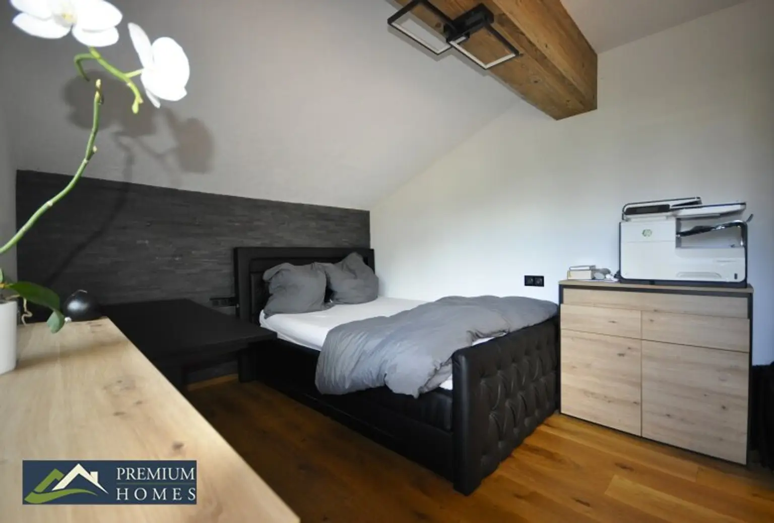 BREITENBACH am Inn - Großzügiges Einfamilienwohnhaus mit Terrasse, Balkon, Keller, Garage, zwei Carports, Garten, Gartenhaus, Geräte- und Holzschuppen
