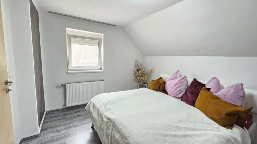 Traumhaftes Einfamilienhaus in Baldramsdorf: Platz für Familie und Freizeit!