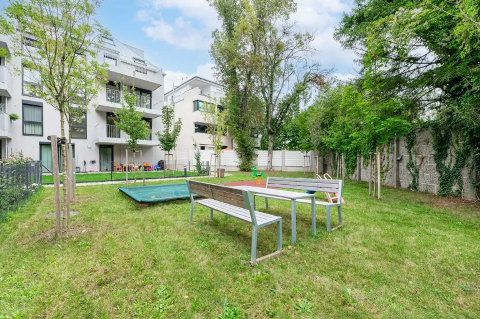 Erstbezug ab November! Grandiose 4-Zimmer-Terrassenwohnung inkl. Parkplatz in Hietzing zu vermieten!