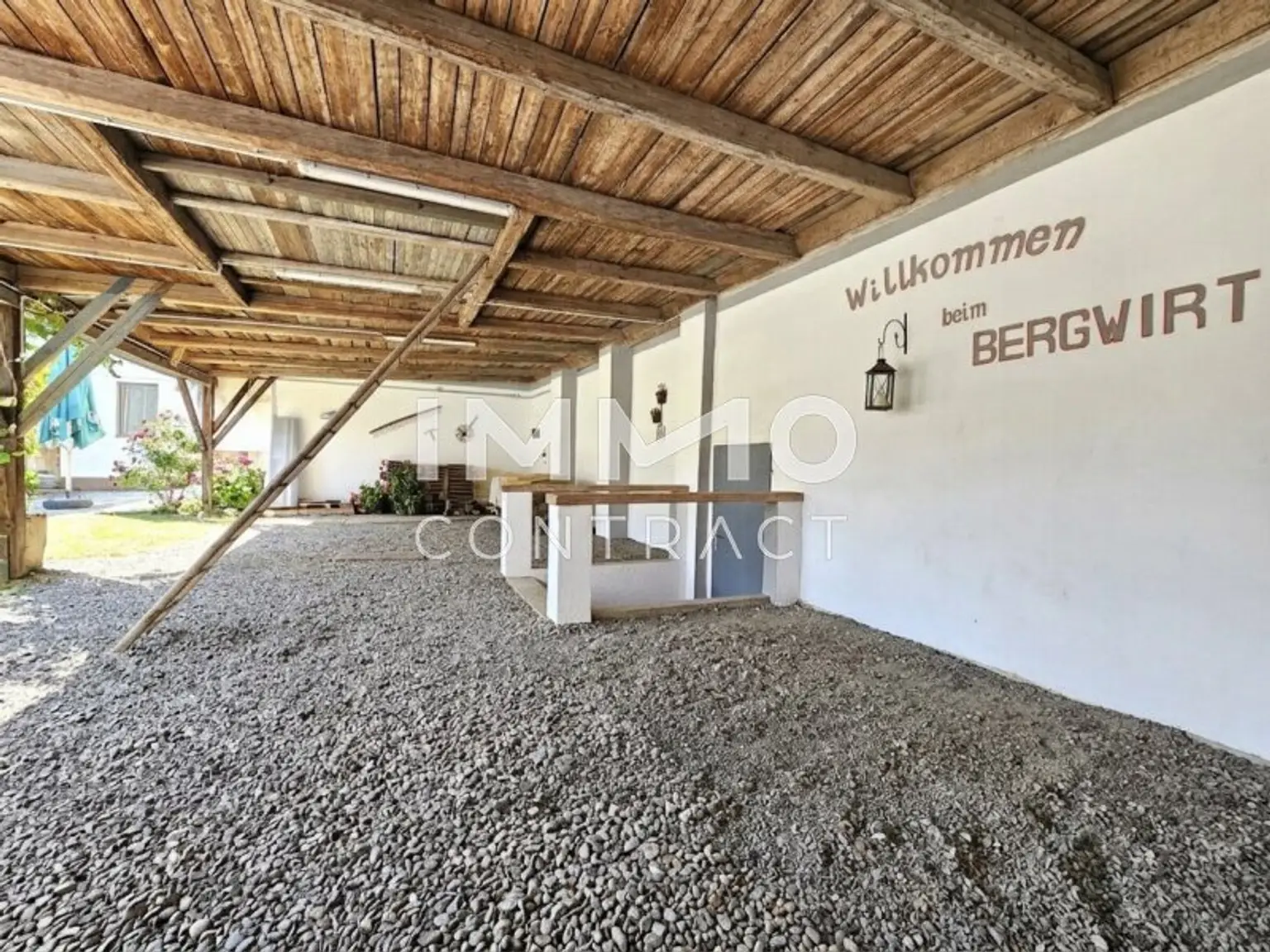 Innenhof mit Schuppen Ansicht 3