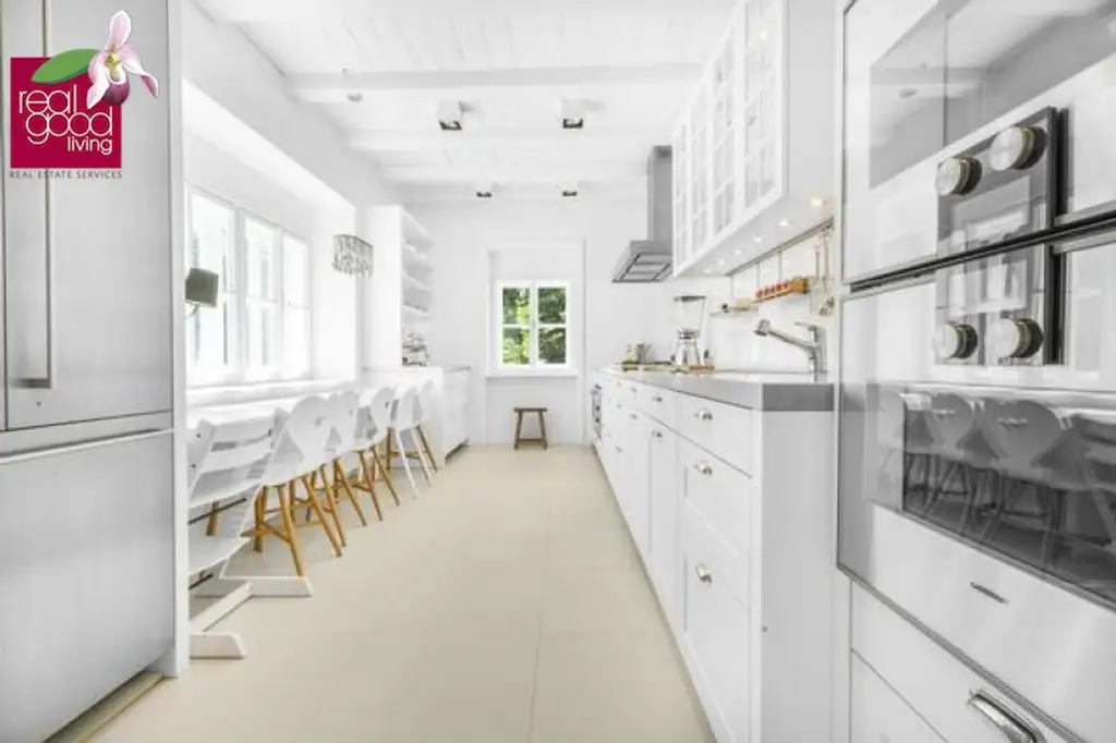 Zeitlose Eleganz im Wienerwald – Historische Villa mit Nebengebäuden  auf Traumgrundstück mit Outdoorpool und Waldsauna