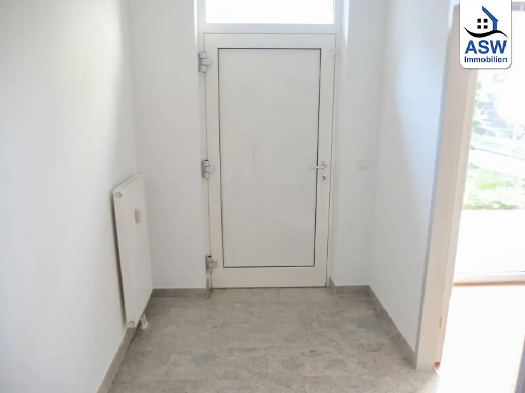 Bürowidmung: Tolle 3-Raum-Maisonette mit Terrasse und Garten