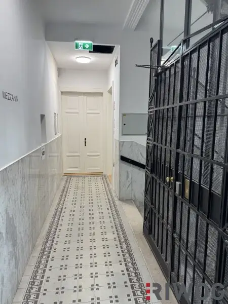 **Industria LOFT mit 4,5m Raumhöhe in ehemaliger Schuhfabrik**