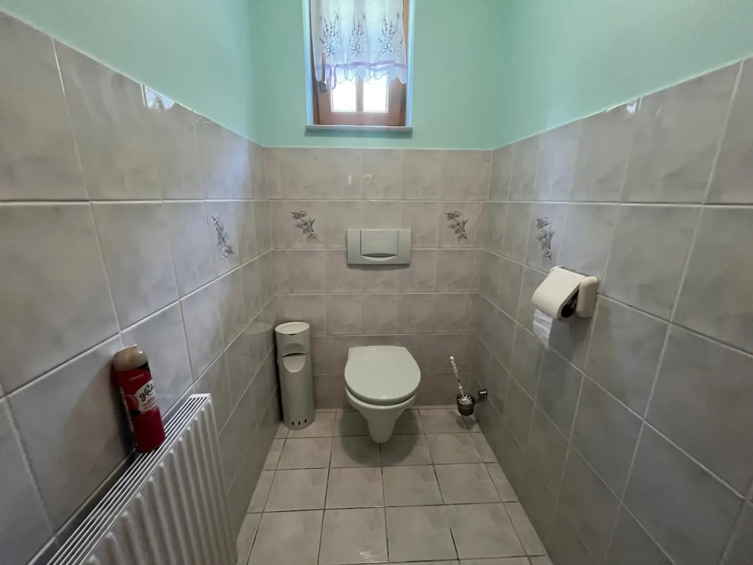 Erdgeschoss - separates WC