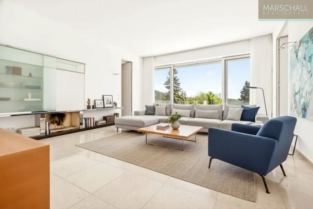 Elegantes Anwesen mit großzügigem Grundbesitz (11.045 m²) zur Vermietung