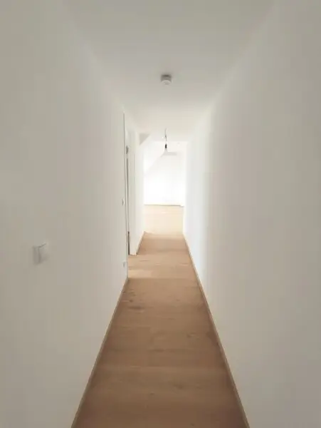 Modern wohnen in Meidling! Drei-Zimmer DG-Erstbezug mit Terrasse! Top79