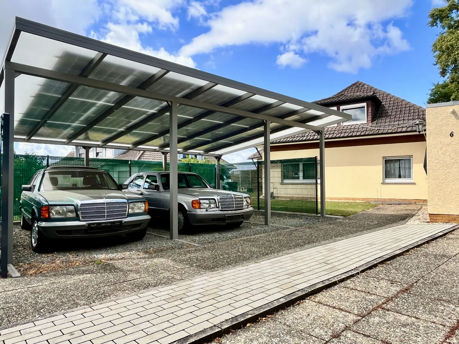 Carport mit Photovoltaik
