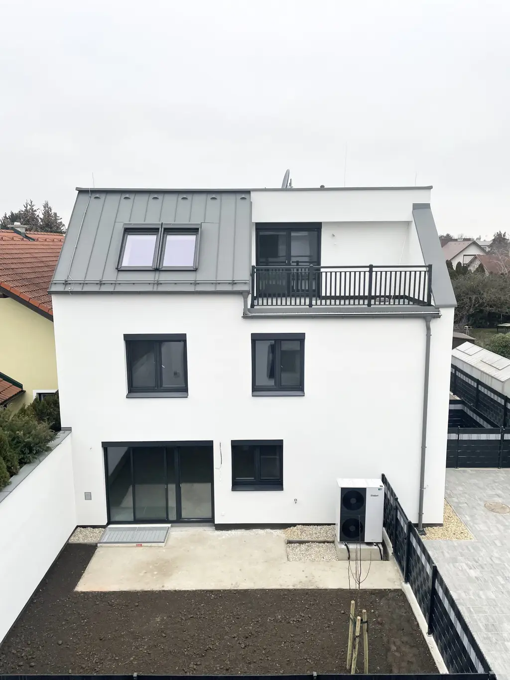 EXKLUSIVE DOPPELHAUSHÄLFTE | GRÜN-RUHELAGE | PERFEKTE RAUMPLANUNG | ERSTBEZUG | PROVISIONSFREI