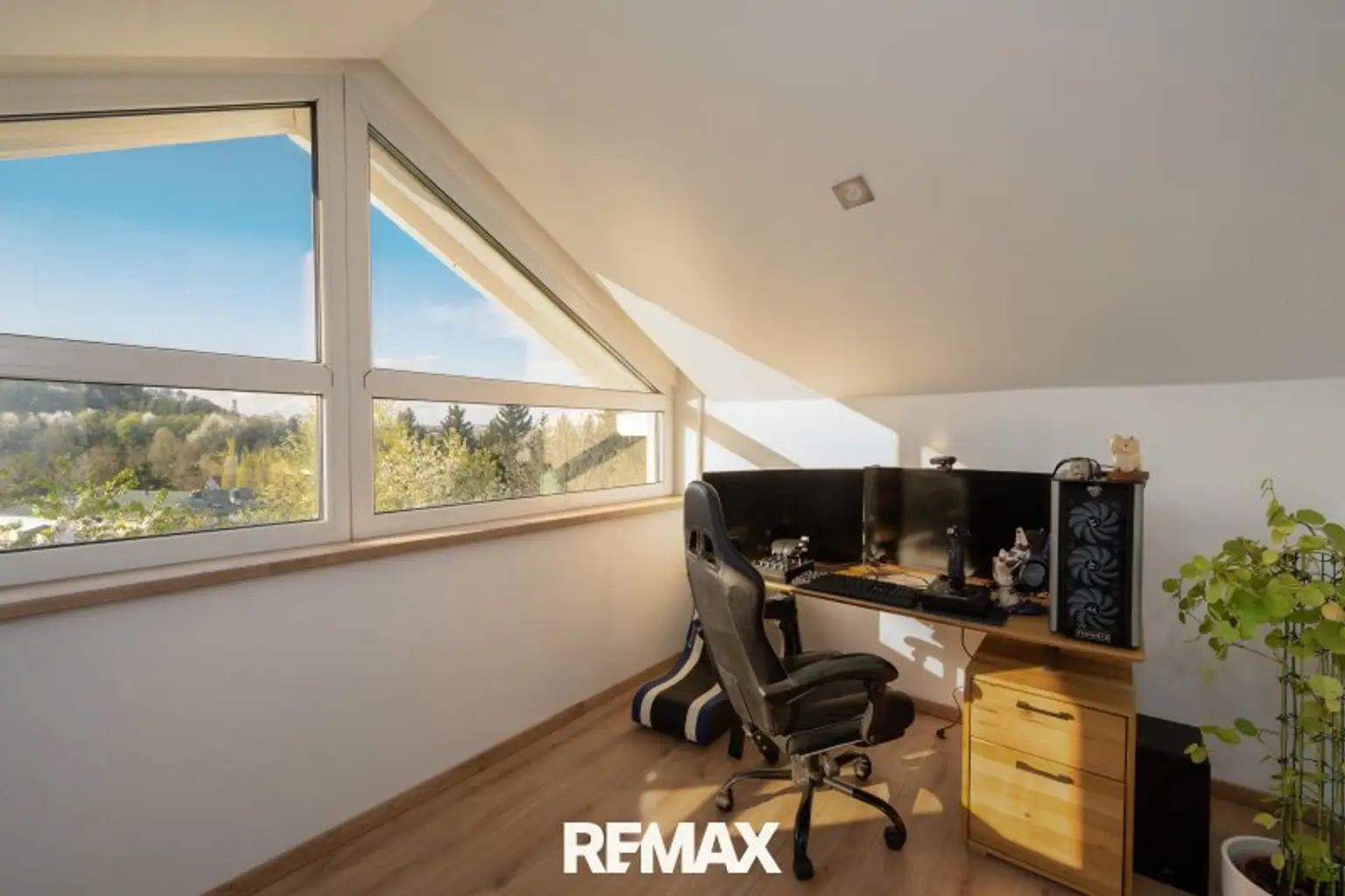 Zimmer 4 (ausgebauter Dachboden)