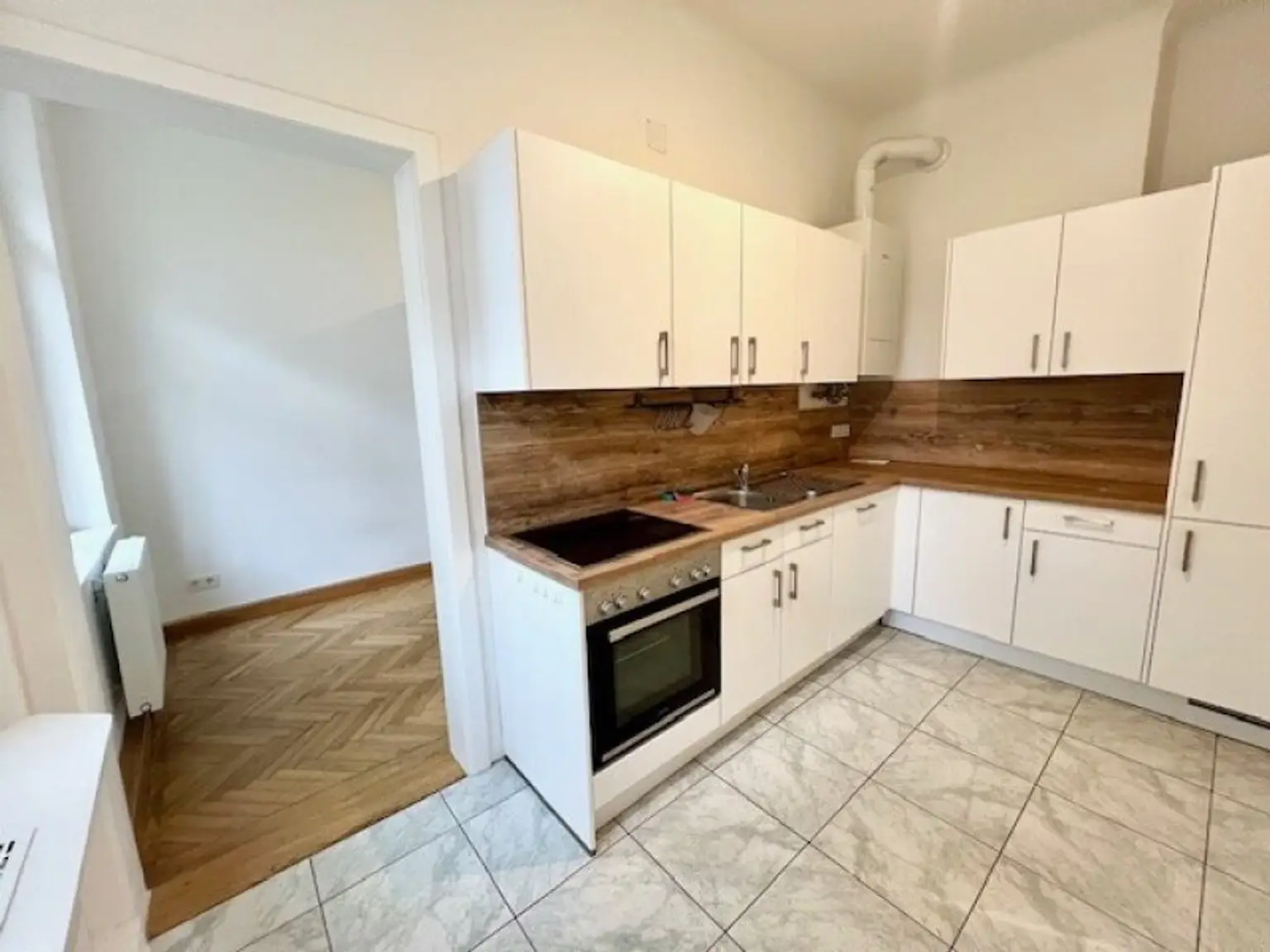 Gersthof /Pötzleinsdorf - charmante Altbauwohnung, 94m2 mit Balkon, Grünblick & Gartenidylle mitten in der Stadt!