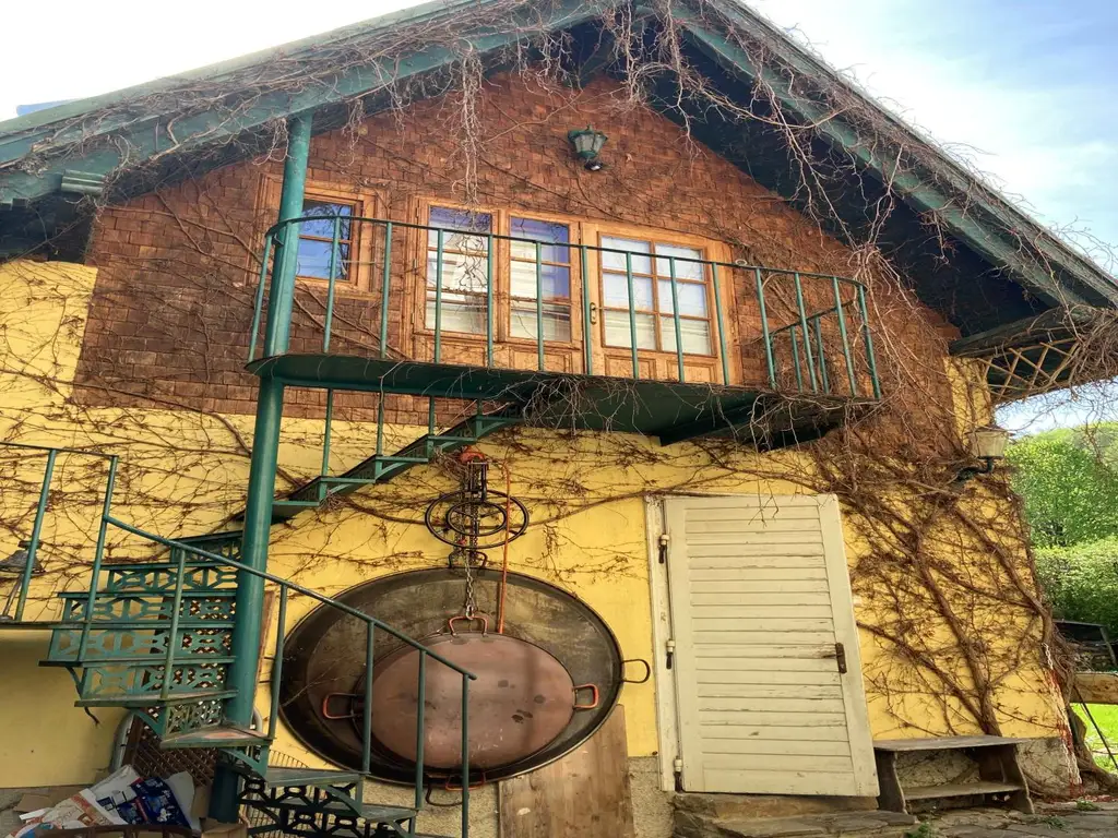LOFTARTIGE WOHNUNG IM GRÜNEN NAHE DER WIENER STADTGRENZE