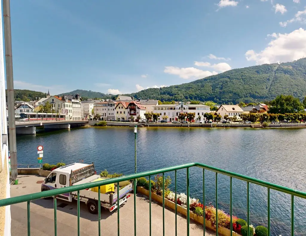 Büro / Kanzlei / Ordination in Toplage von Gmunden mit atemberaubendem Ausblick