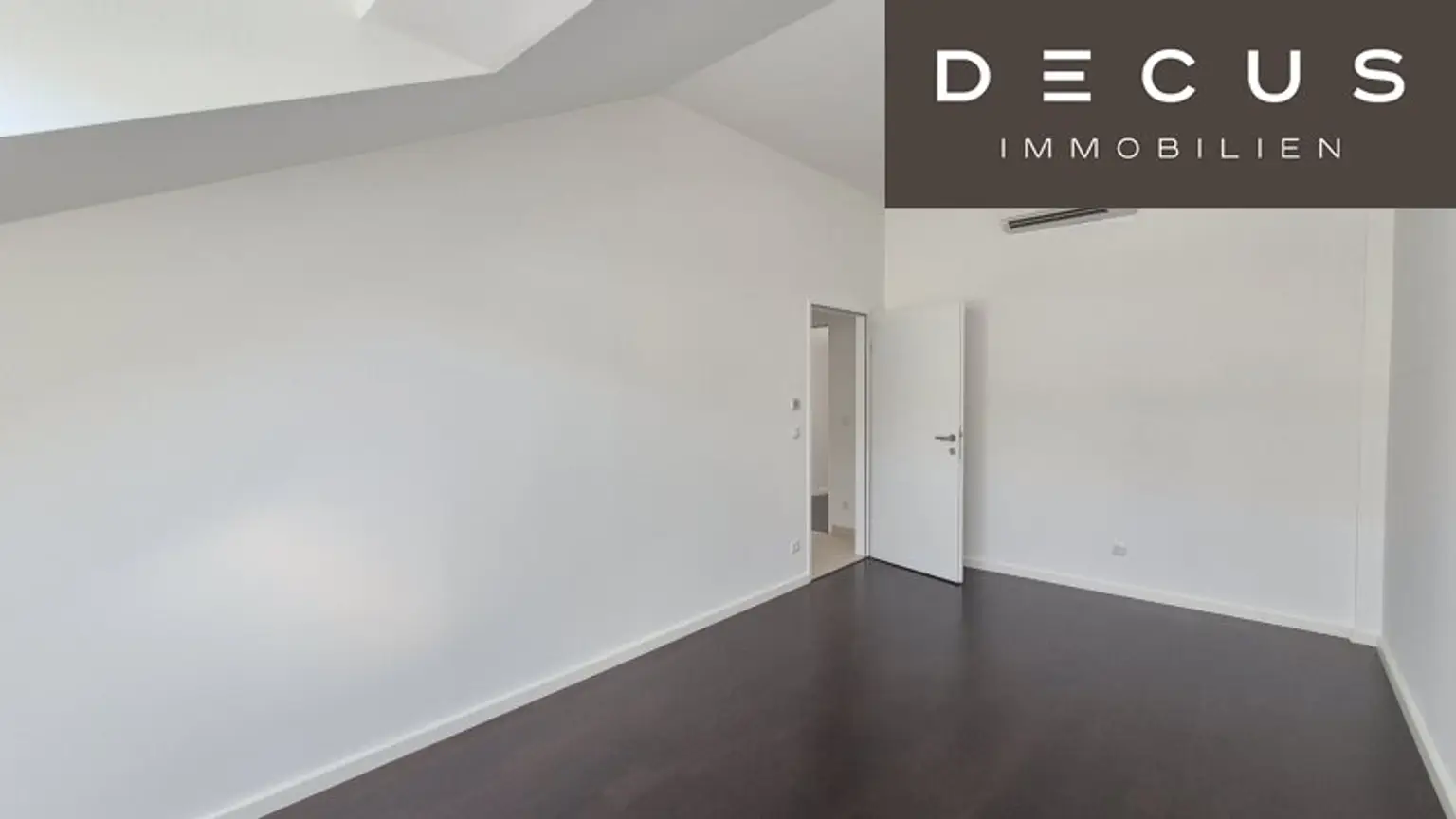 | DACHTERRASSE | ERSTBEZUG NACH SANIERUNG | 4 ZIMMER |