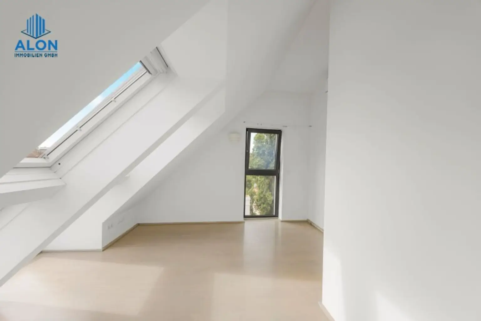 Wunderschöne 4-Zimmer DG-Wohnung mit 2 Terrassen | Garage optional mietbar | Klimaanlage | Nähe Augarten/Taborstraße