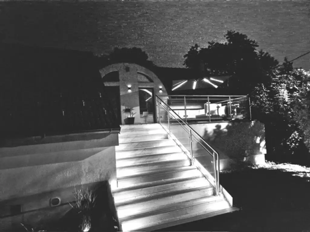 EIGENTUMSWOHNUNG mit herrliche TERRASSE & Garten- ELEGANTE 2-Zimmer-Wohnung in Top Lage von STAMMERSDORF!