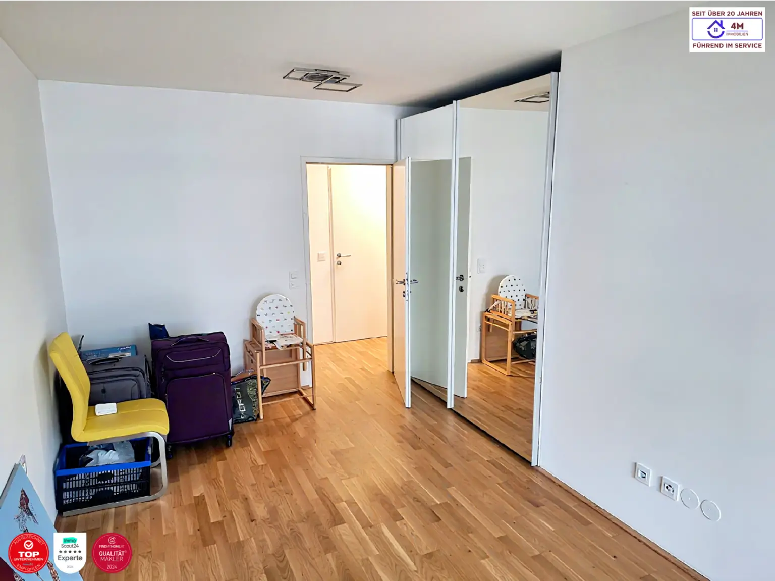 Modernes Wohnen mit Charakter – Designküche, Garage, Loggia & Licht in Vollendung