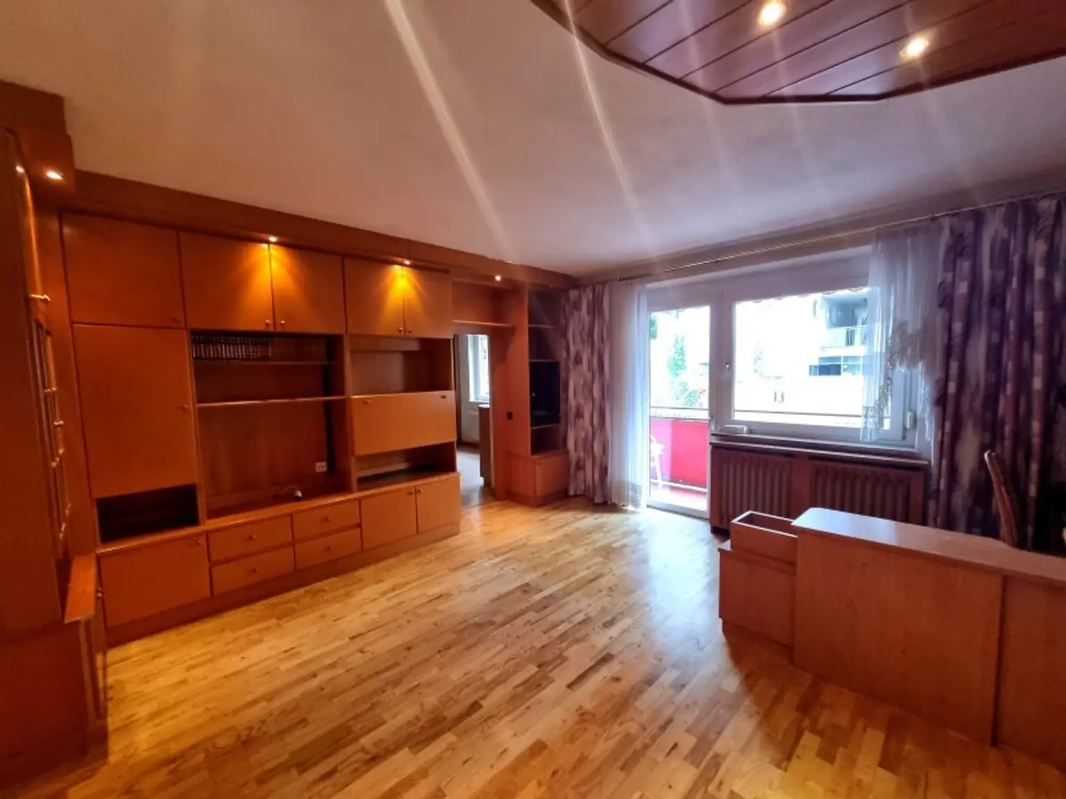 3-Zimmer Erdgeschoss Wohnung mit Loggia!