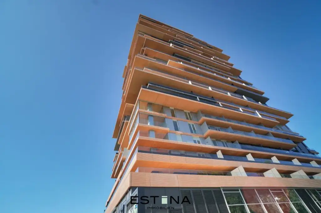 Premium City-Wohnung mit Weitblick & Wellness-Oase