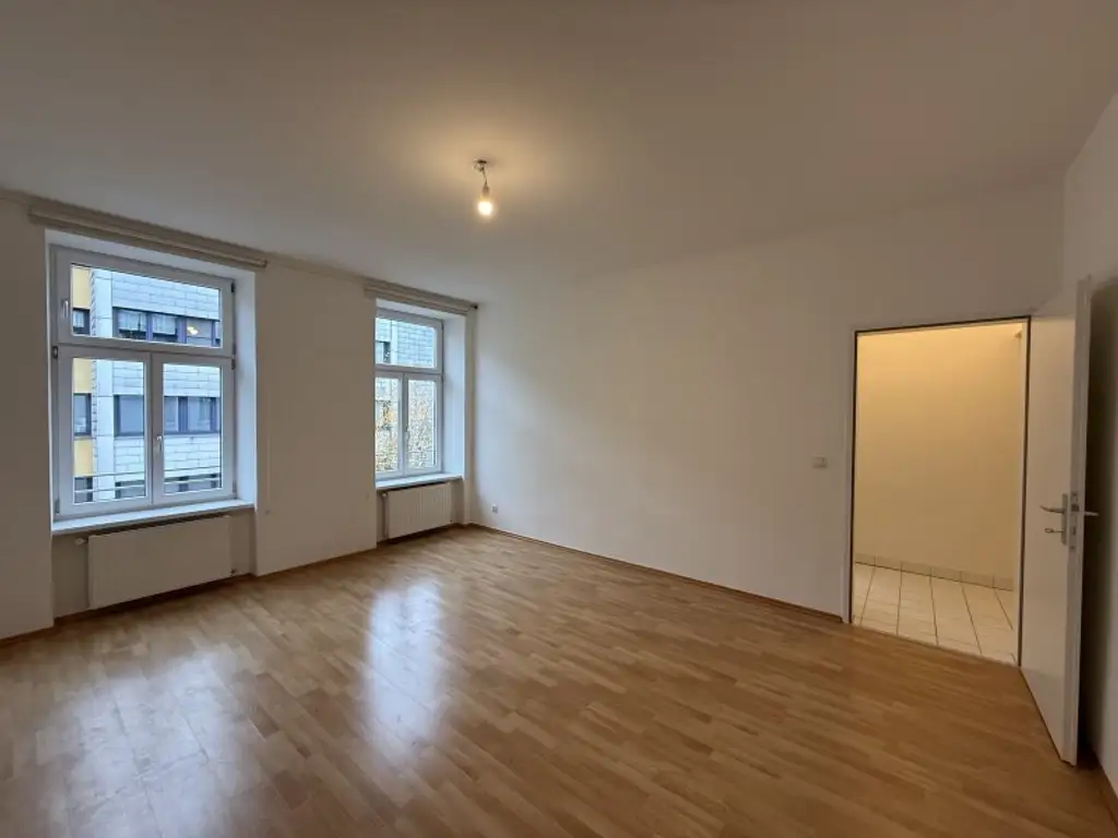 Großzügige 2-Zimmer Altbauwohnung nahe U1 Keplerplatz in ruhiger Lage zu vermieten!