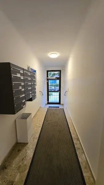 Traumhafter Grün-/Fernblick: 1-Zimmer-Wohnung mit Balkon - 4.Liftstock